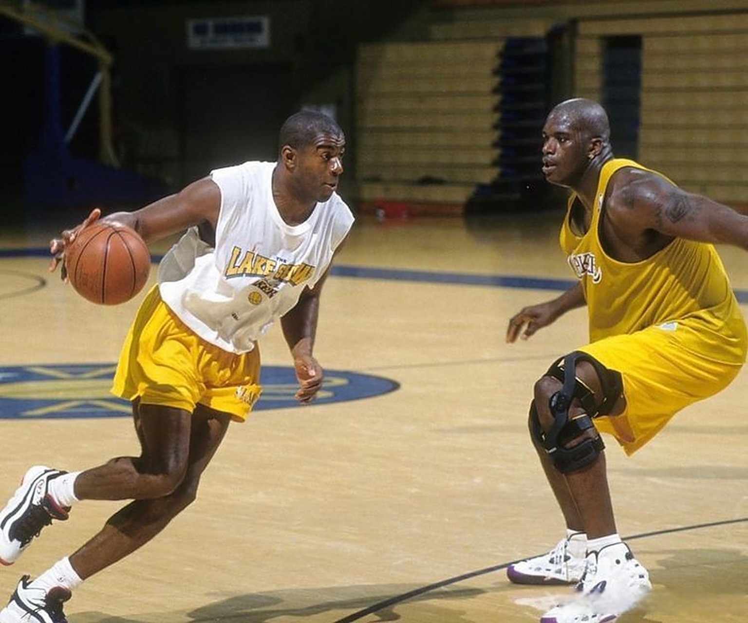 面展现了主 面展现了主